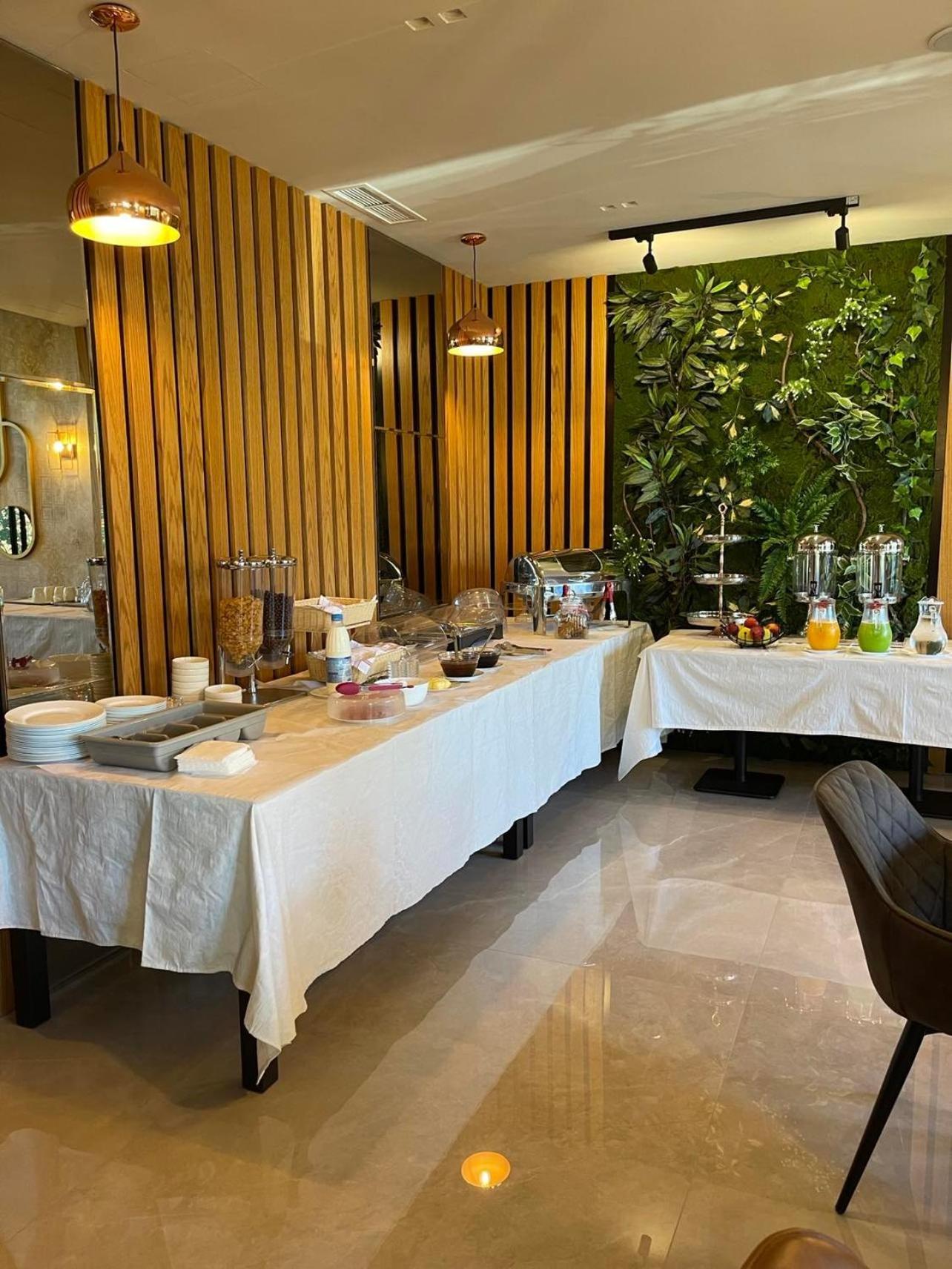 Erjuma Hotel 3*