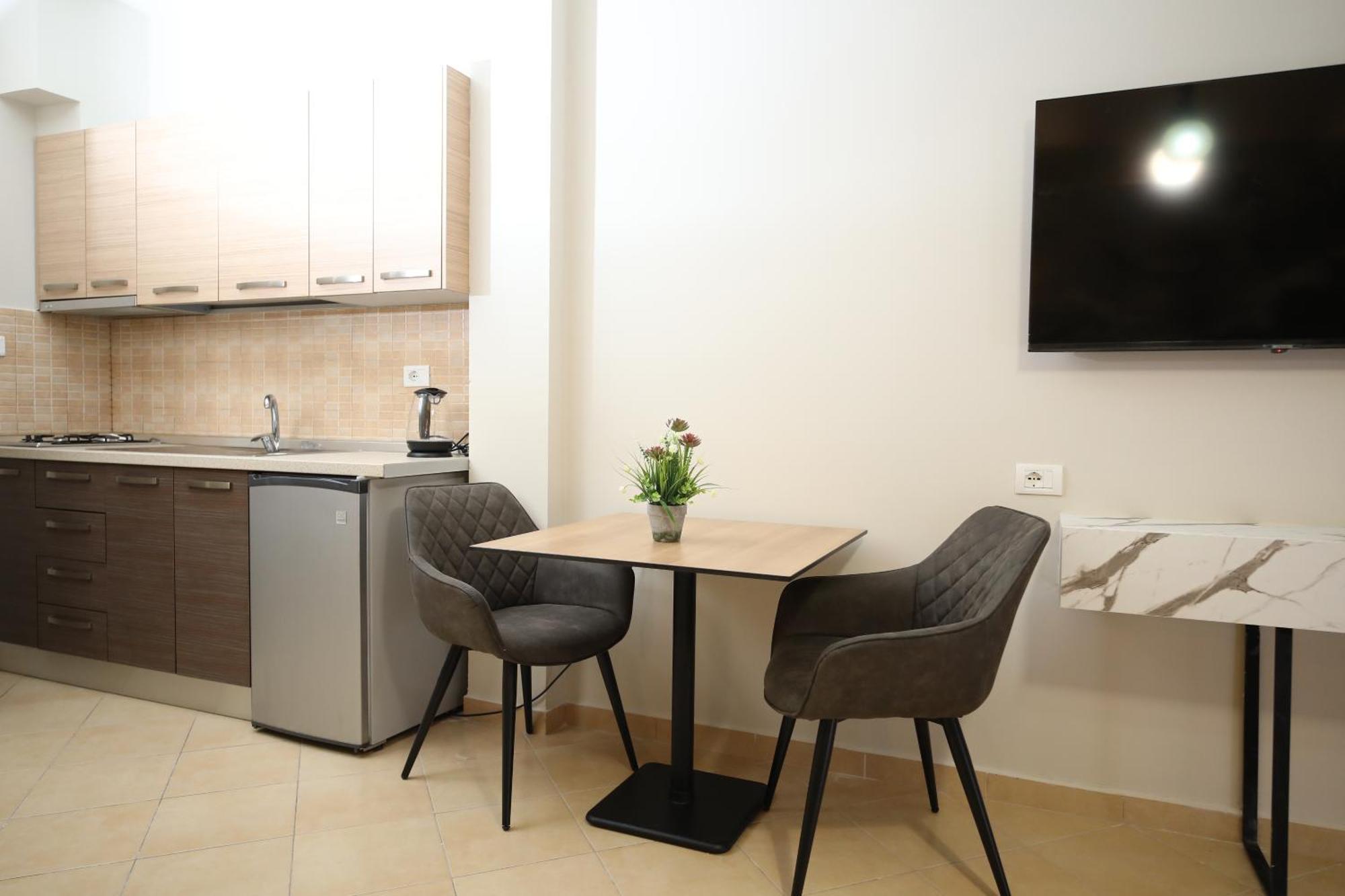 Hotel Erjuma 3*