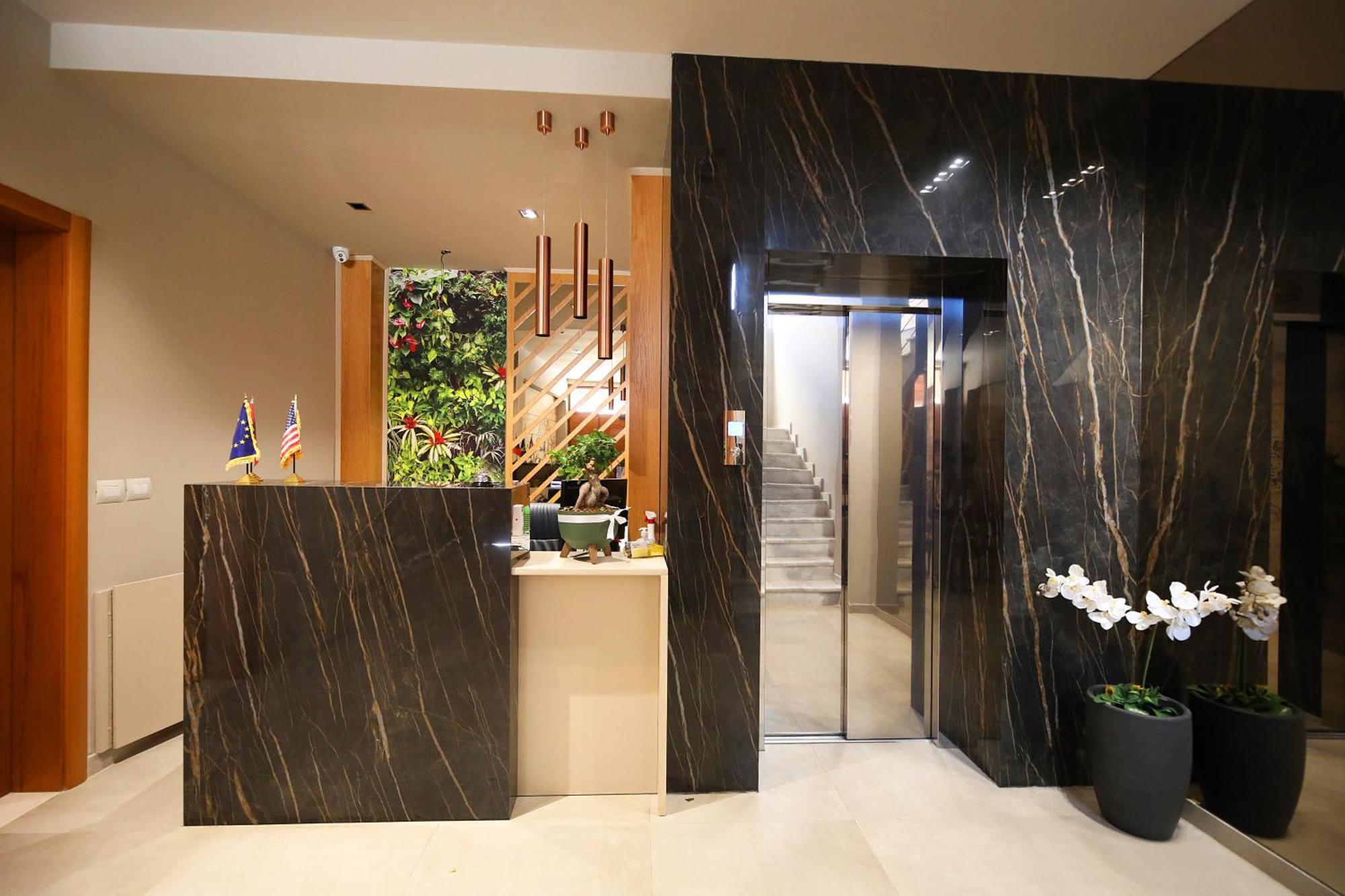 Hotel Erjuma 3*